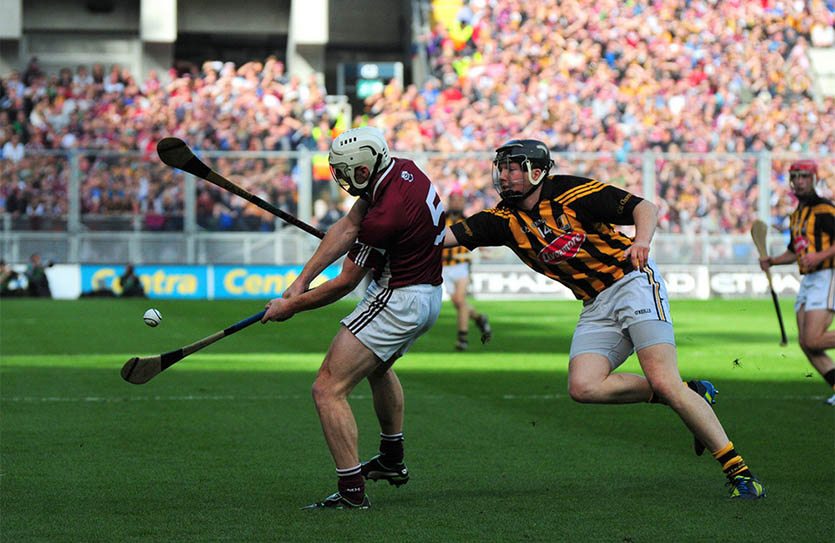 Игра в хёрлинг